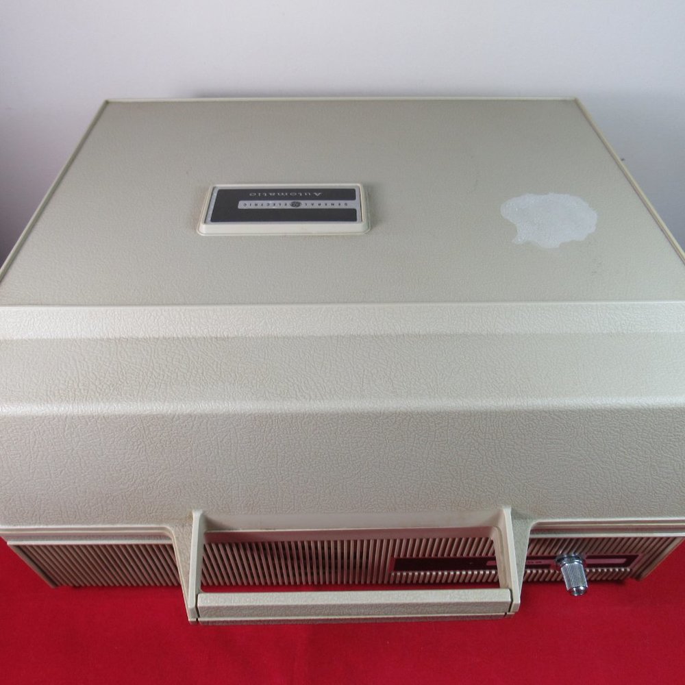 Vintage General Electricge Record Player V638h Automatic Portable